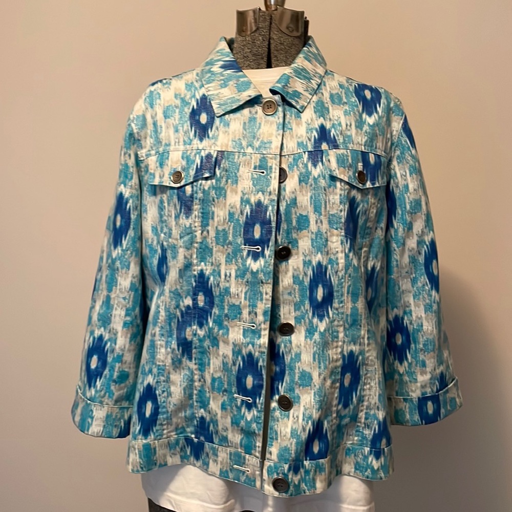 Jean type jacket. Chico’s Size 42. Blue. Very good condition